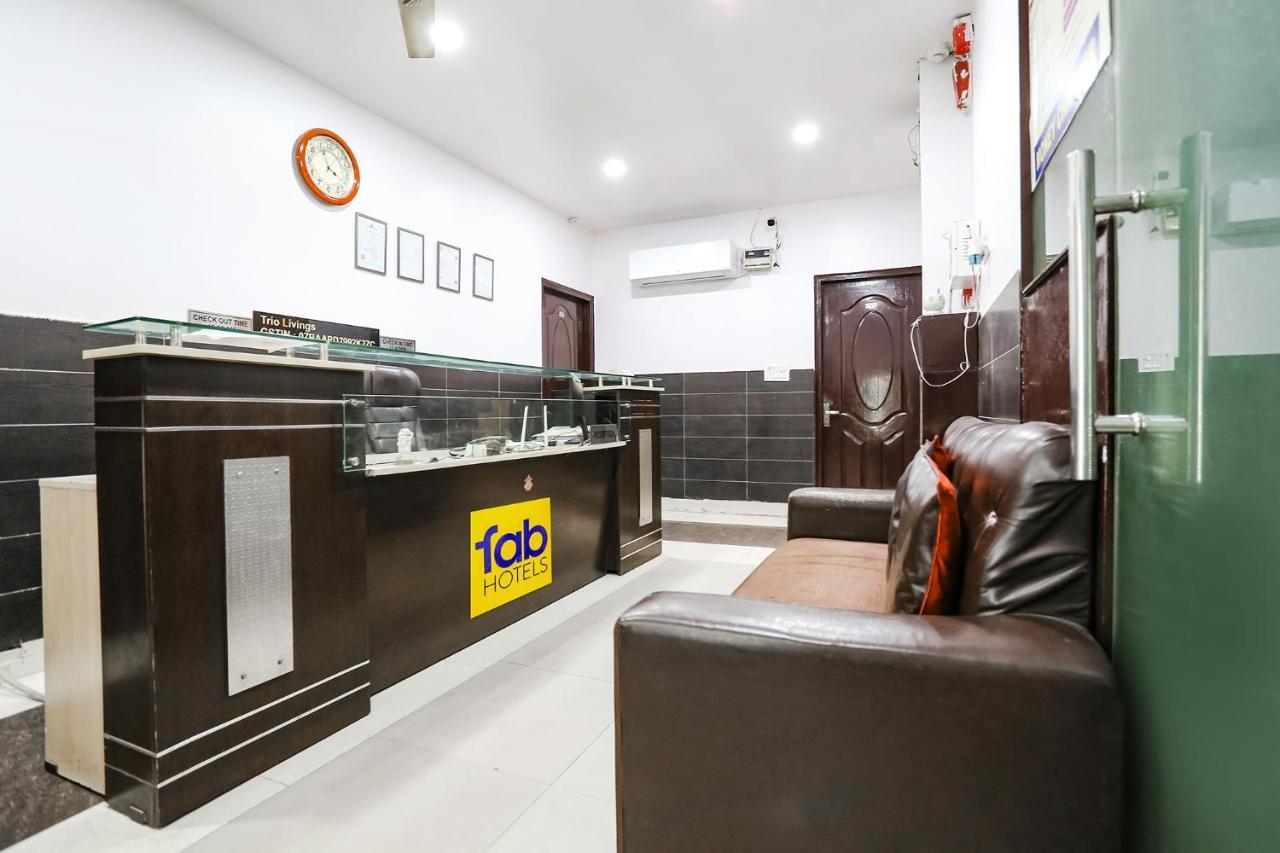 โอโย แฟล็กชิป 75558 เดอะ กัวร์ ลาซิซ โฮเทล ใกล้สถานีรถไฟใต้ดินลัชปัตนคร Hotel นิวเดลี ภายนอก รูปภาพ